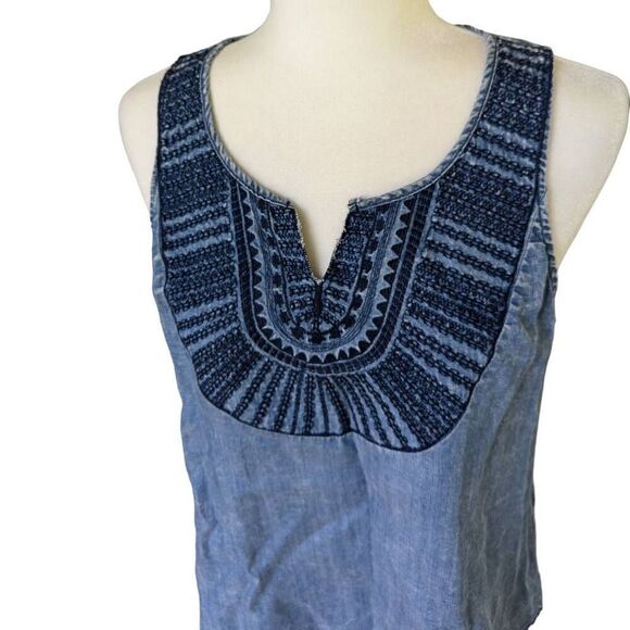 SKIES ARE BLUE Tank Top Blue Chambray Navy Embroidered Neckline Size M Women - Picture 3 of 9